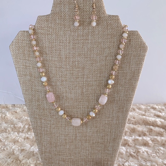 The Skyline Collection Pink Crystal Stone Necklace Set New In Bag - Picture 1 of 5